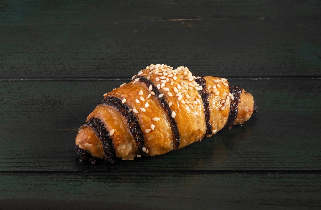 Chocolate Croissant (Rolls)